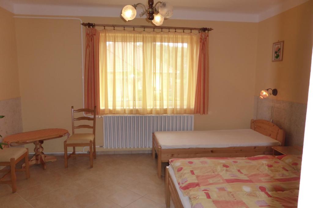 Napfeny Apartman Es Vendeghaz Egerszalók Rom bilde