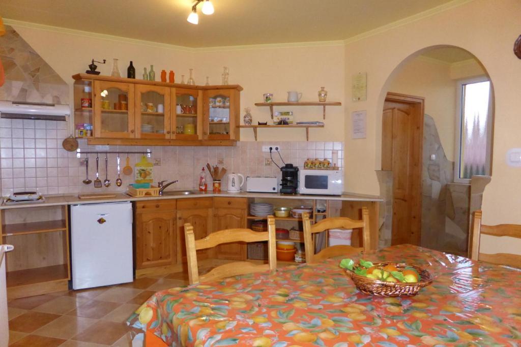 Napfeny Apartman Es Vendeghaz Egerszalók Rom bilde