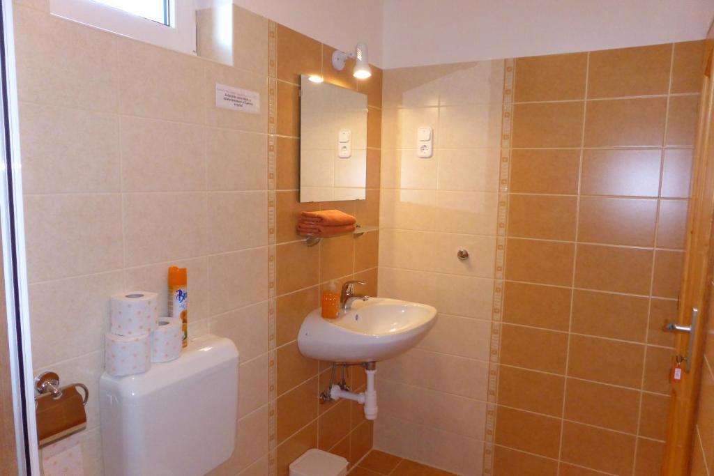 Napfeny Apartman Es Vendeghaz Egerszalók Rom bilde