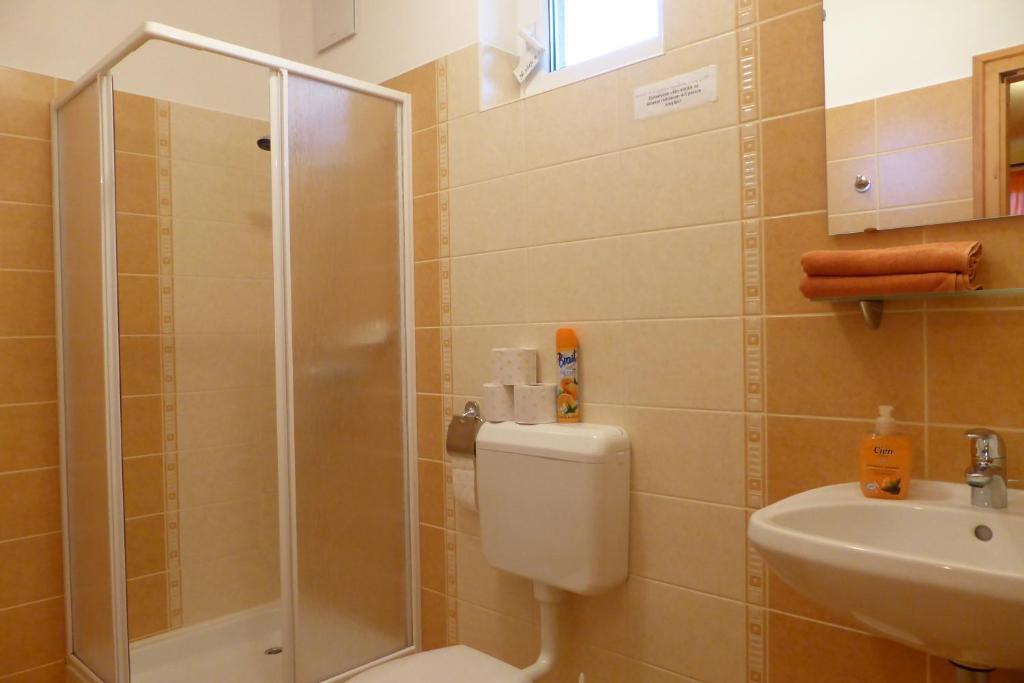 Napfeny Apartman Es Vendeghaz Egerszalók Rom bilde