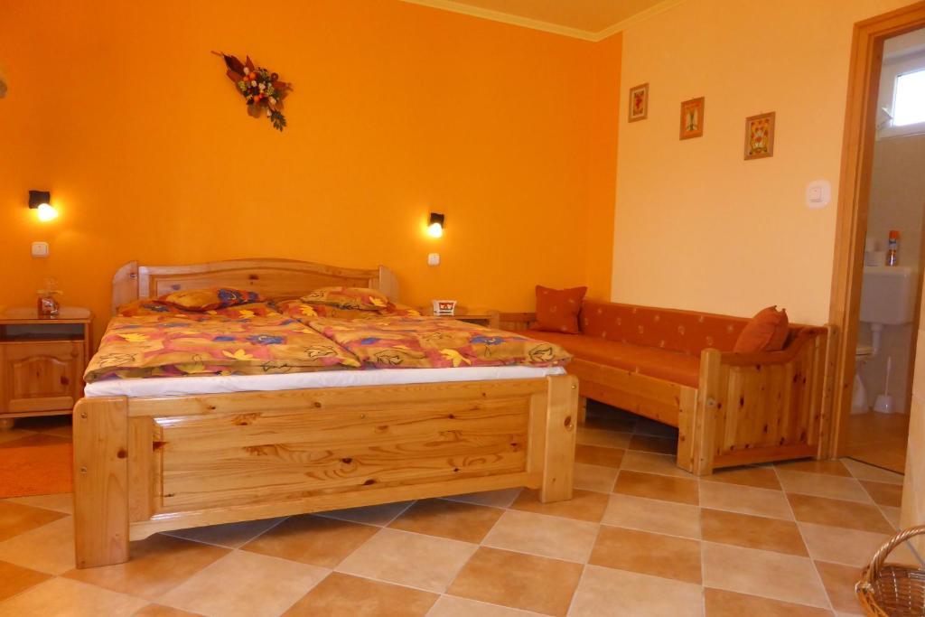 Napfeny Apartman Es Vendeghaz Egerszalók Rom bilde